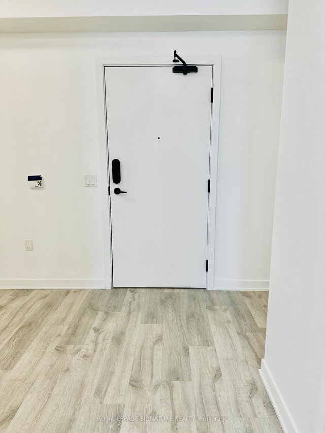 808 - 4675 Metcalfe Avenue