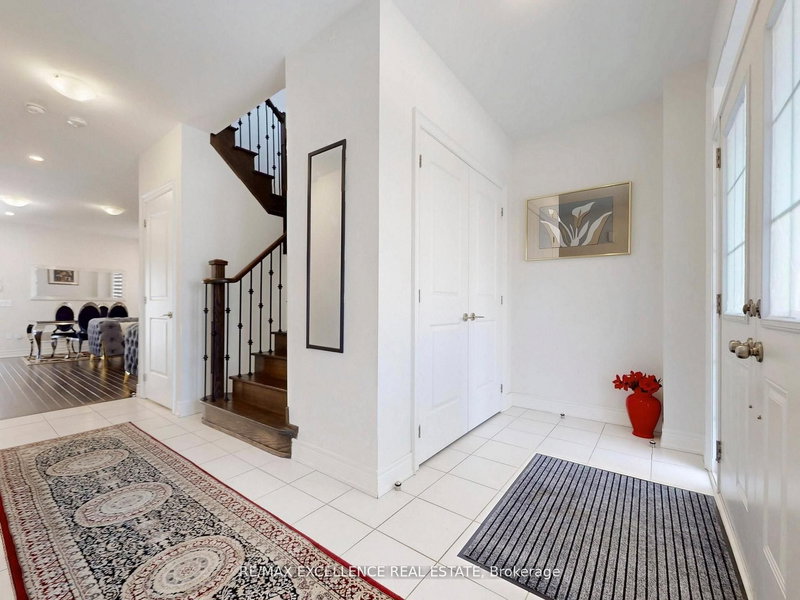 33 Tiger Cres, Brampton, L6R 0C8 | Image 3