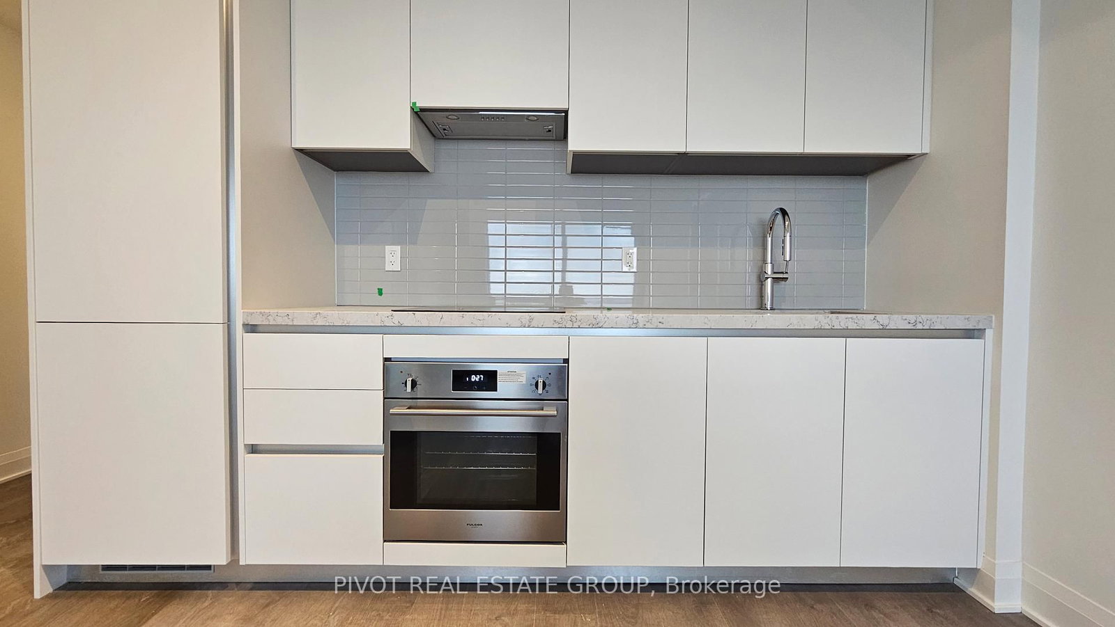 2 Erskine Road, Unit 1303 - Photo 8