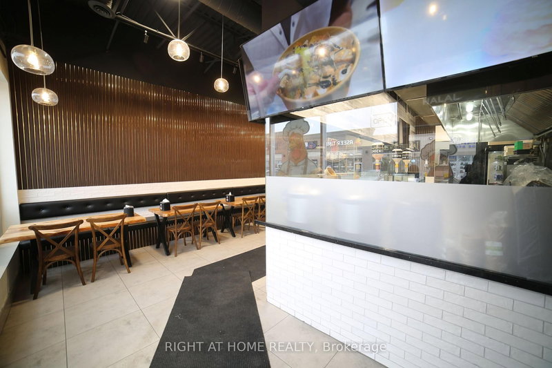 25 - 3460 Platinum Dr, Mississauga, L5M 7N4 | Image 3