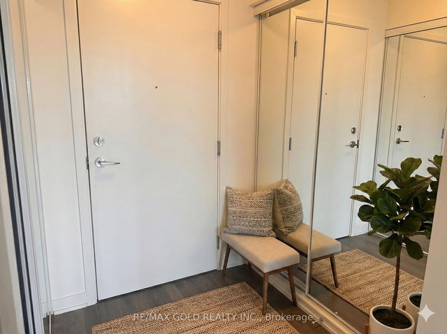 307 - 58 sky harbour Drive