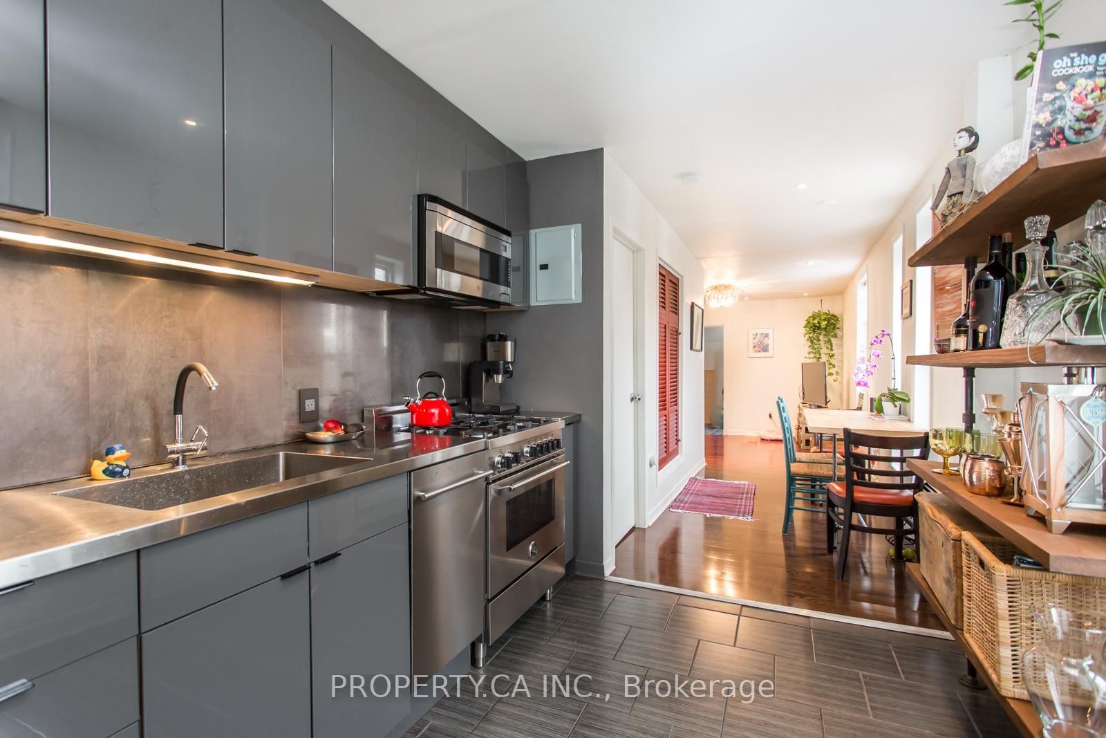 22 Brad Street - Photo 3