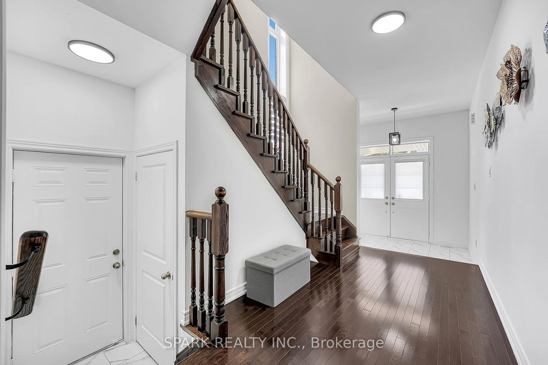 5 Boathouse Rd, Brampton, L7A 5B4 | Image 3