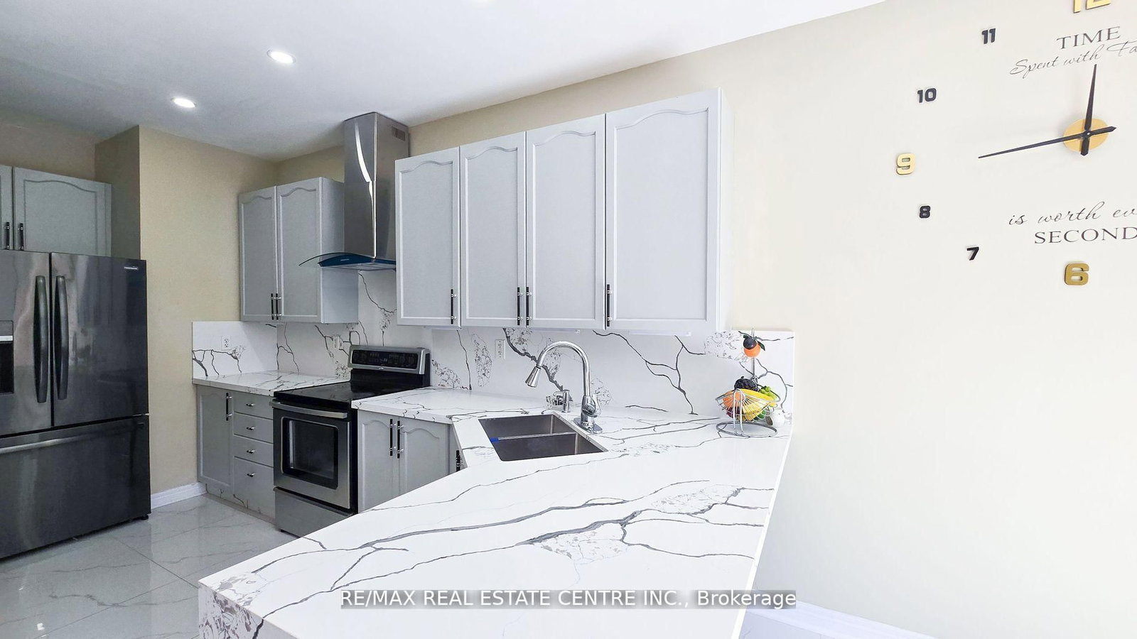 Semi-Detached House for sale at 131 Seahorse Avenue, Brampton, Ontario, L6V 4N5 - Madoc - MLS: W12656722