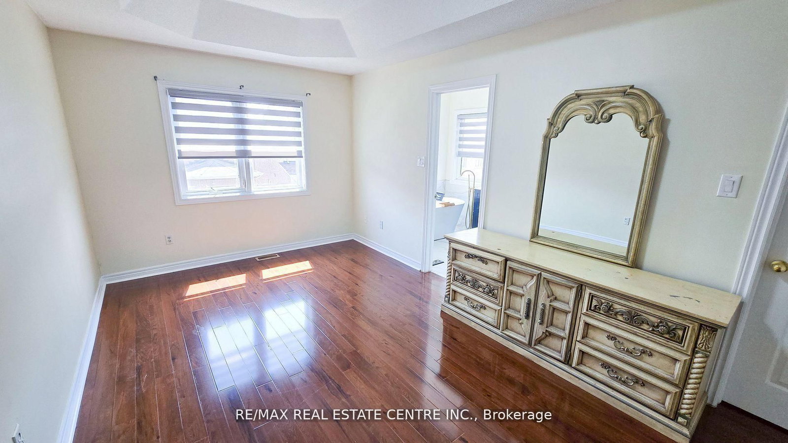 Semi-Detached House for sale at 131 Seahorse Avenue, Brampton, Ontario, L6V 4N5 - Madoc - MLS: W12656722