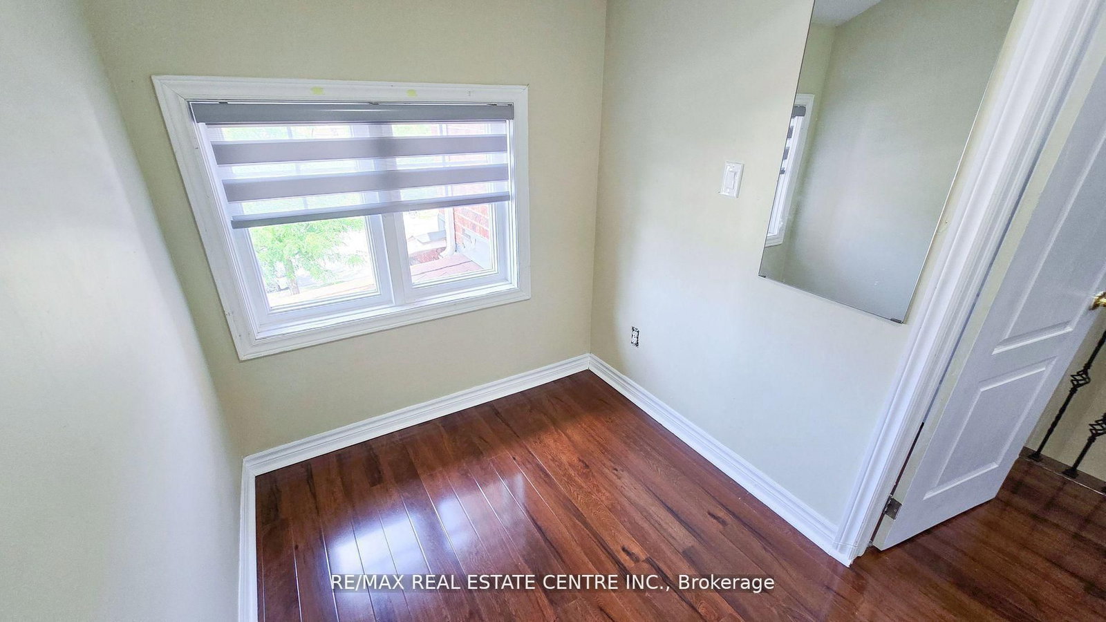 Semi-Detached House for sale at 131 Seahorse Avenue, Brampton, Ontario, L6V 4N5 - Madoc - MLS: W12656722