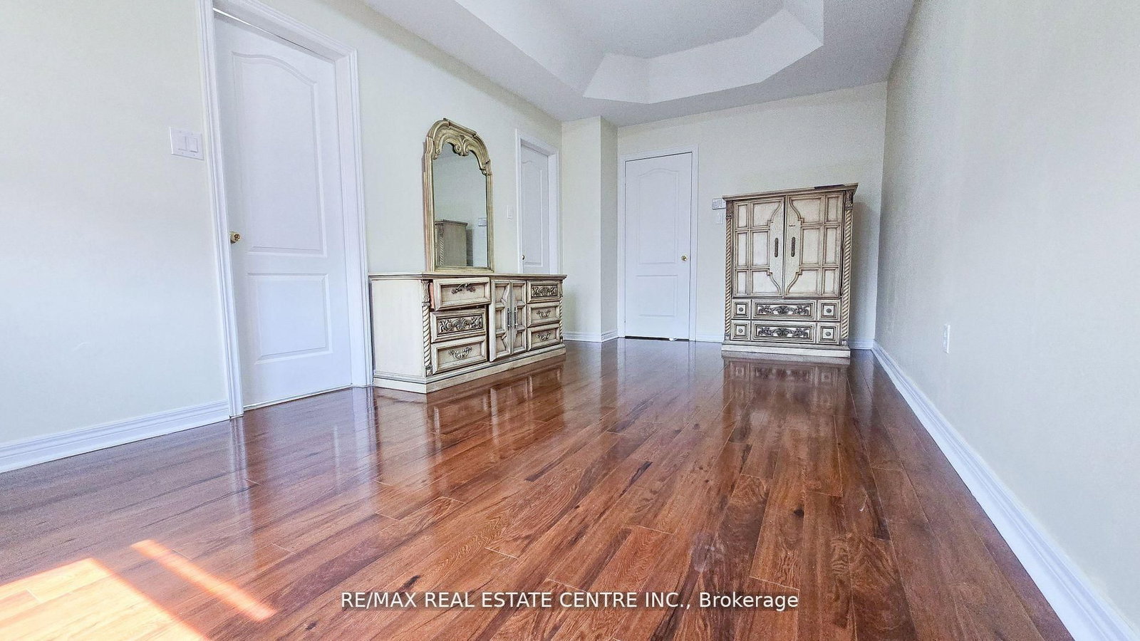 Semi-Detached House for sale at 131 Seahorse Avenue, Brampton, Ontario, L6V 4N5 - Madoc - MLS: W12656722