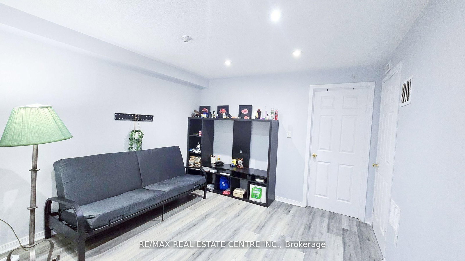 Semi-Detached House for sale at 131 Seahorse Avenue, Brampton, Ontario, L6V 4N5 - Madoc - MLS: W12656722