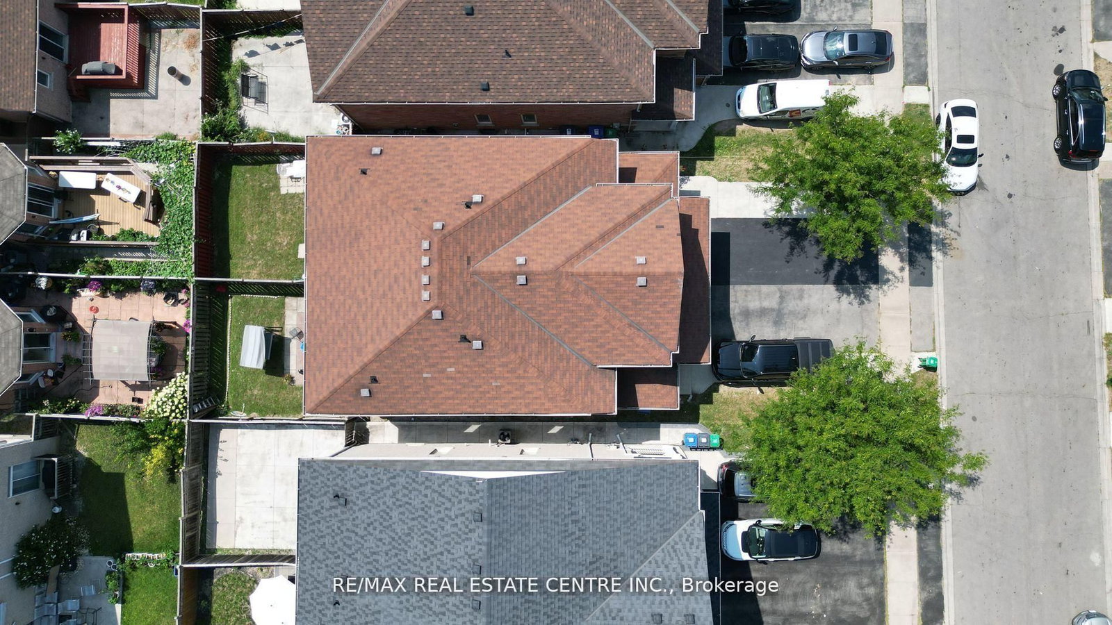 Semi-Detached House for sale at 131 Seahorse Avenue, Brampton, Ontario, L6V 4N5 - Madoc - MLS: W12656722