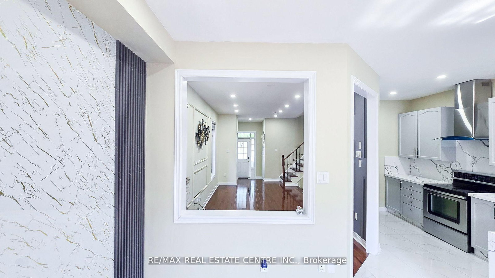 Semi-Detached House for sale at 131 Seahorse Avenue, Brampton, Ontario, L6V 4N5 - Madoc - MLS: W12656722