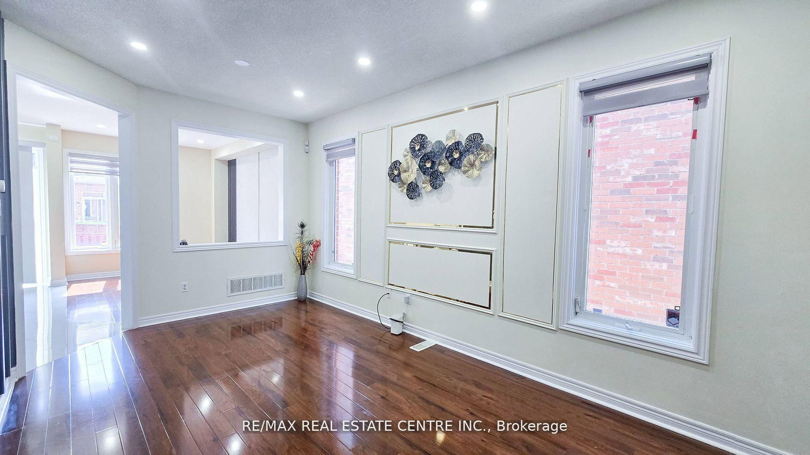 Semi-Detached House for sale at 131 Seahorse Avenue, Brampton, Ontario, L6V 4N5 - Madoc - MLS: W12656722