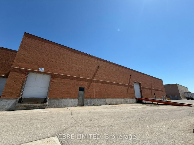 4090 Ridgeway Dr photo 2