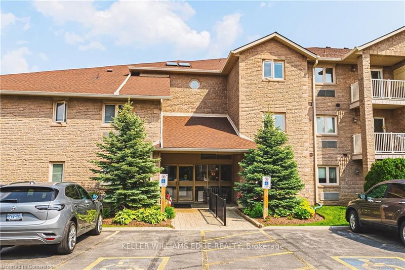 30 - 3050 Pinemeadow Dr, Burlington, L7M 3X5 | Image 2