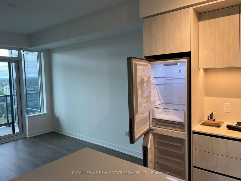 2006-C - 2495 Eglinton Ave W, Mississauga, L5M 2V8 | Image 3