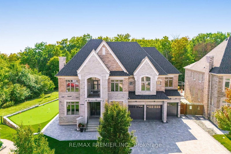 18 Erintown Cres, Brampton, L6P 4H2 | Image 2