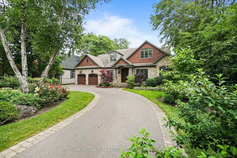 190 Maplewood Rd, Mississauga, L5G 2M6 | Image 2