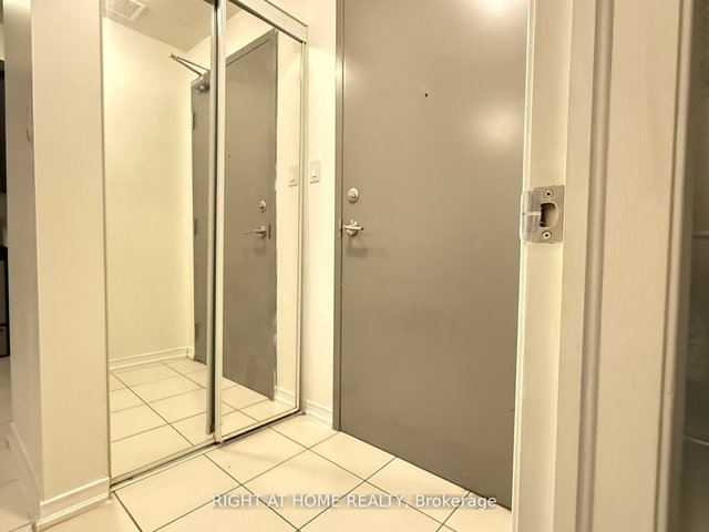 309 - 50 Sky Harbour Drive