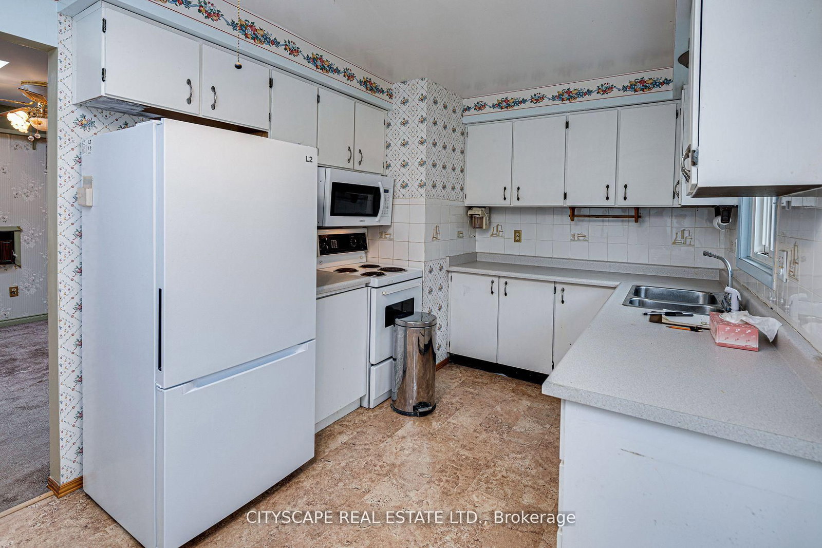 Listing Image 7