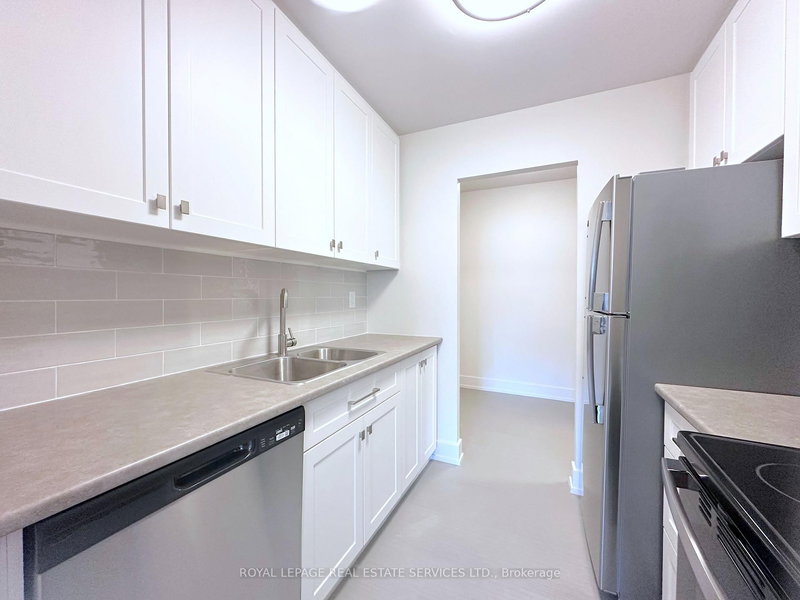 103 - 190 Clark Blvd, Brampton, L6T 4A8 | Image 3