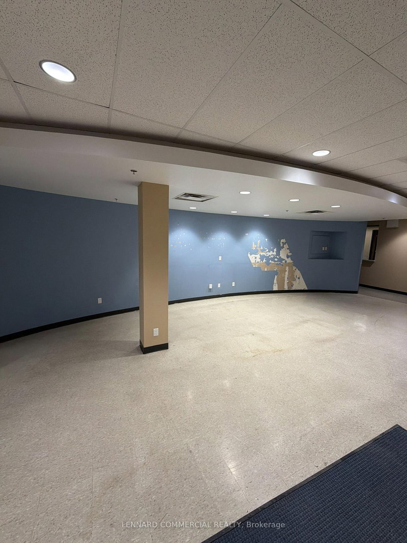 302 - 2340 Dundas St, Toronto, M6P 4A9 | Image 2