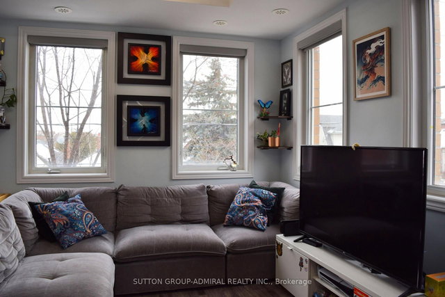 213 - 370 Hopewell Avenue