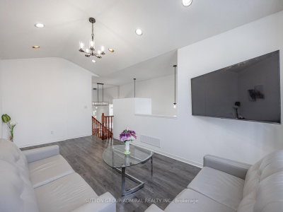 101 River Rock Crescent — photo 4