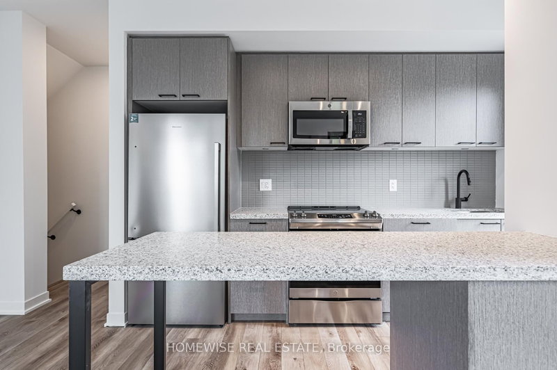 TH8 - 20 Ed Clark Gdns, Toronto, M6N 0B5 | Image 3