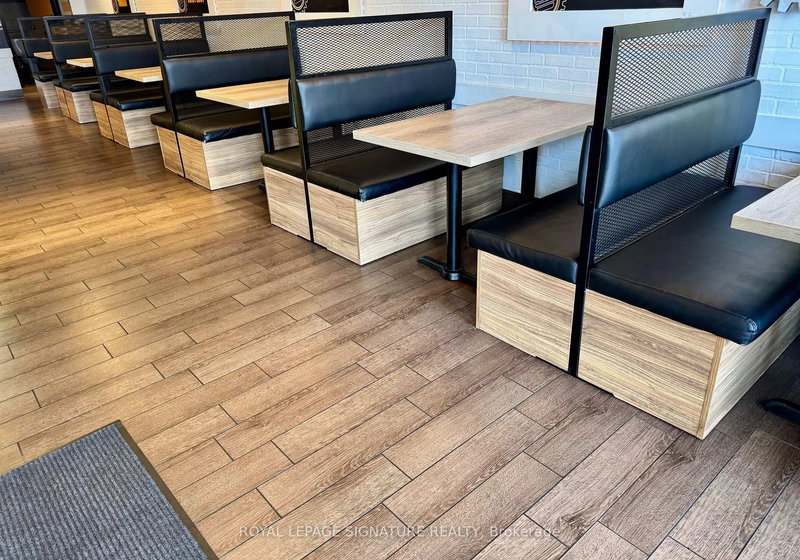 16 - 511 Maple Grove Dr, Oakville, L6J 6X8 | Image 2