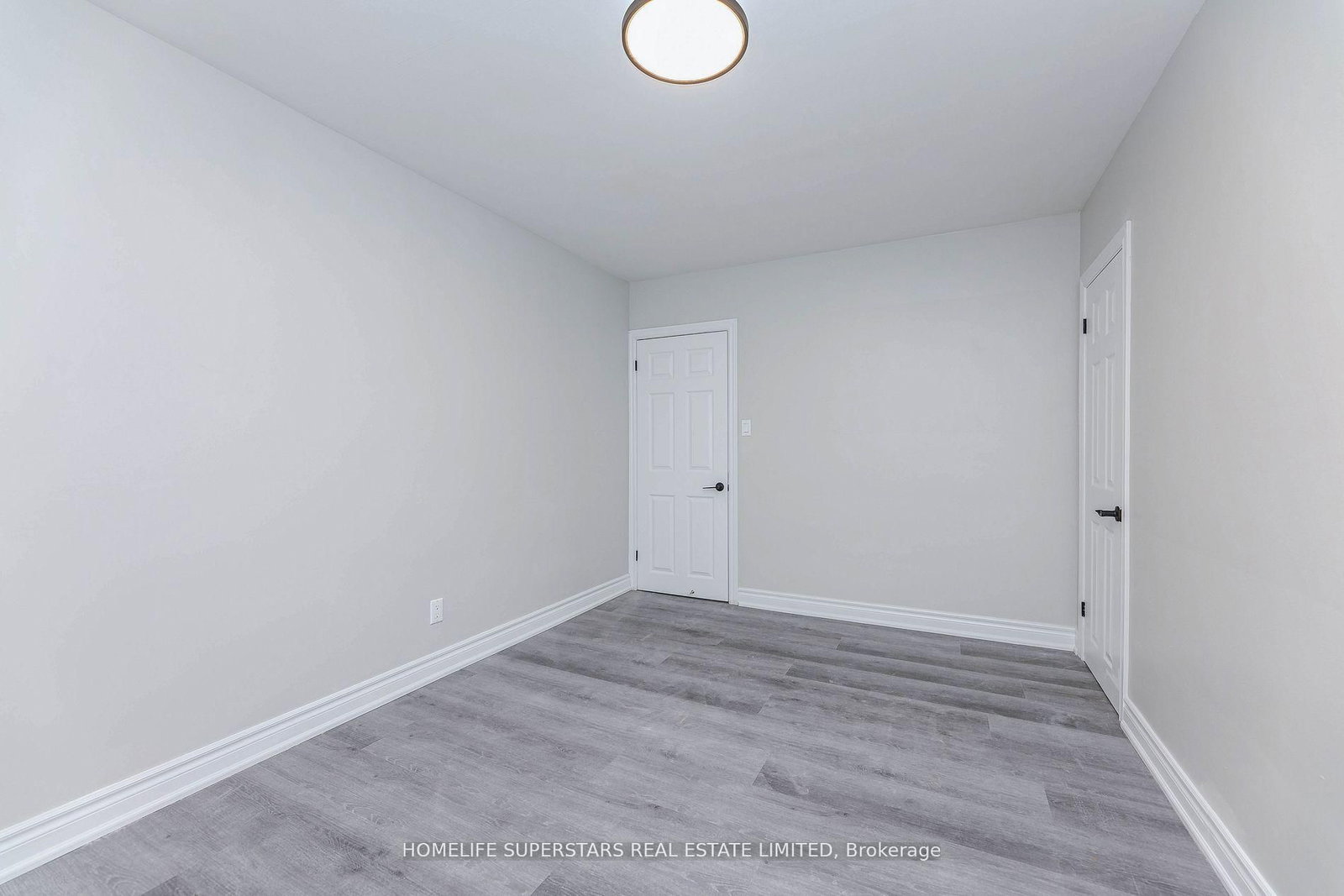 1164 N The Queensway, Unit A - Photo 13