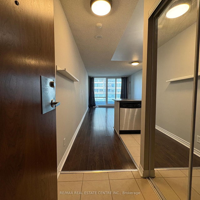 1605 - 33 Elm Drive W