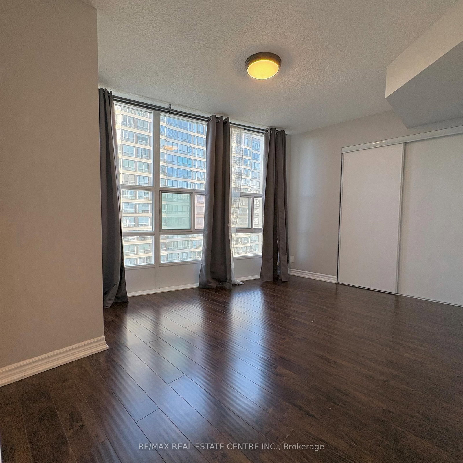 33 Elm Drive W, Unit 1605 - Photo 9