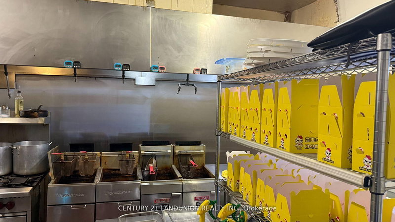 2539 Eglinton Ave W, Toronto, M6M 1T2 | Image 3