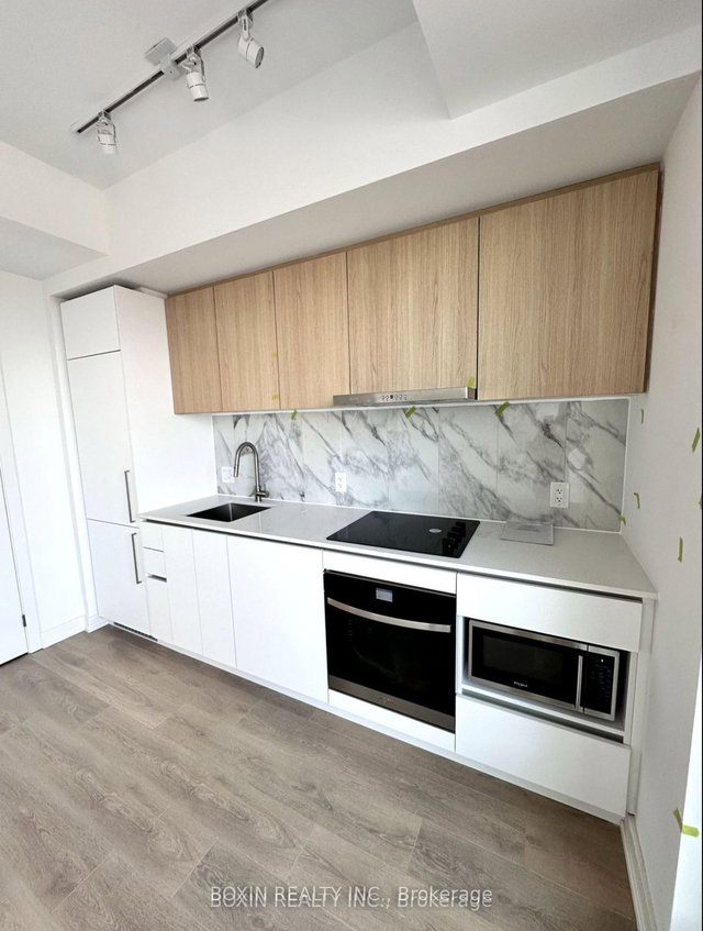 PH15 - 1100 Sheppard Avenue W