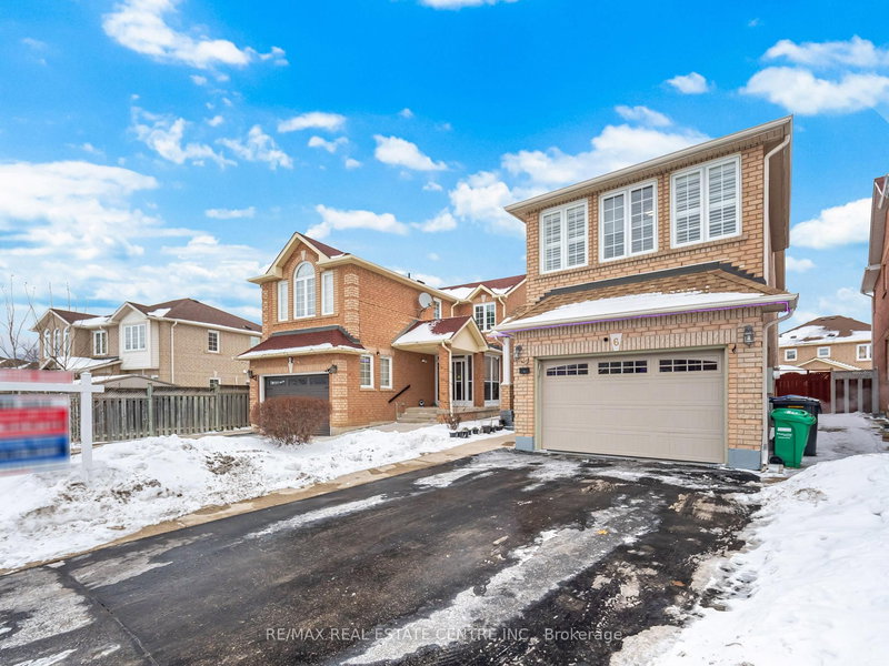 6 Mannel Cres, Brampton, L6Y 5E1 | Image 3