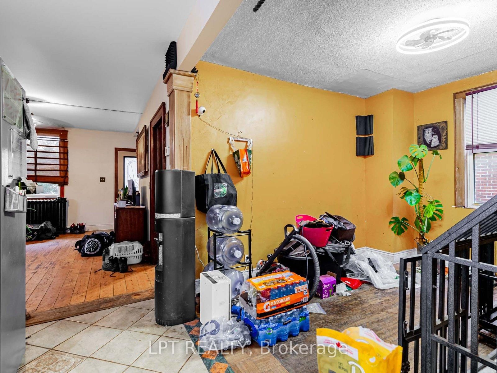 Listing Image 32