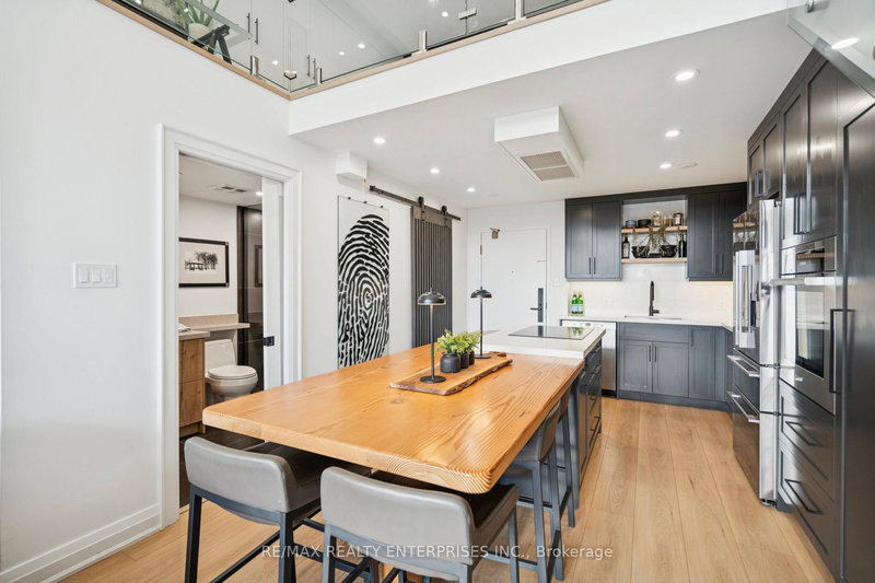 PH08 - 185 Robinson St, Oakville, L6J 7P6 | Image 3