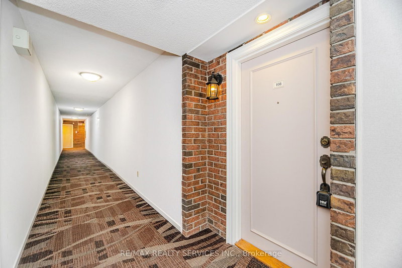 108 - 3 Lisa St, Brampton, L6T 4A2 | Image 2