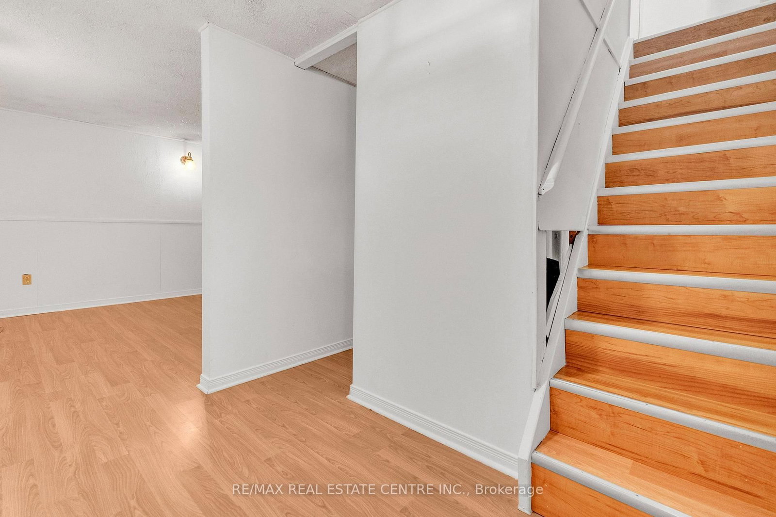 105 Hansen Brampton,ON L6V 3C9 — Photo 23