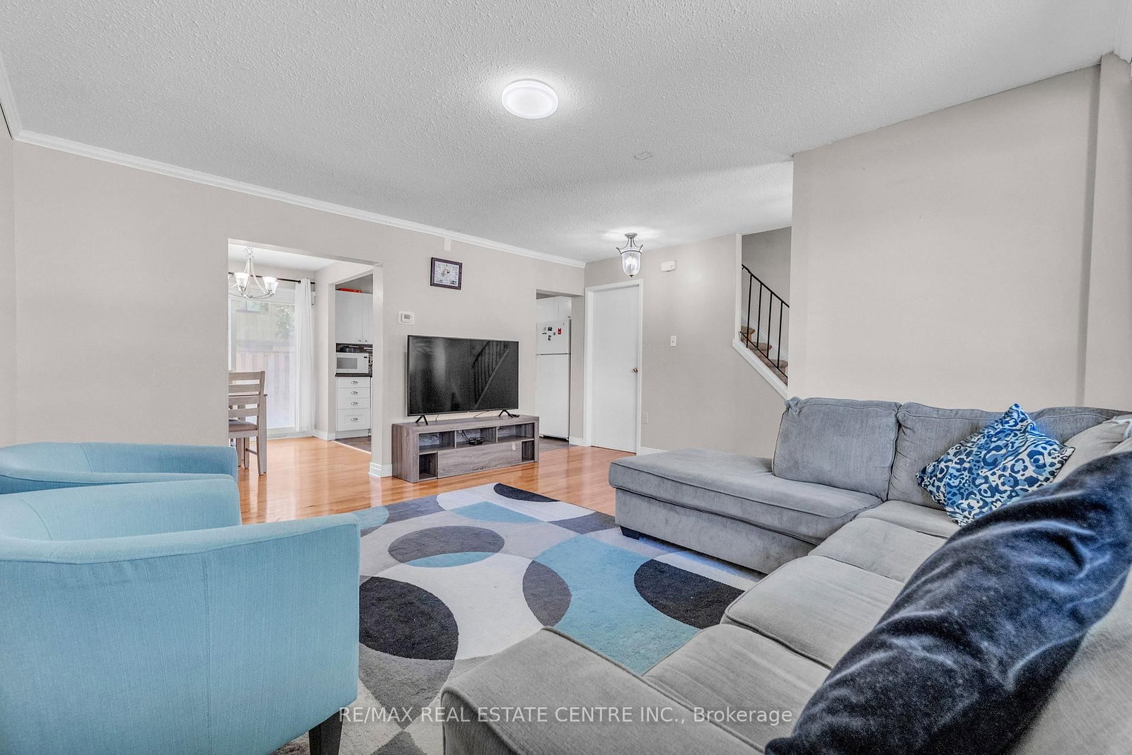 105 Hansen Brampton,ON L6V 3C9 — Photo 5