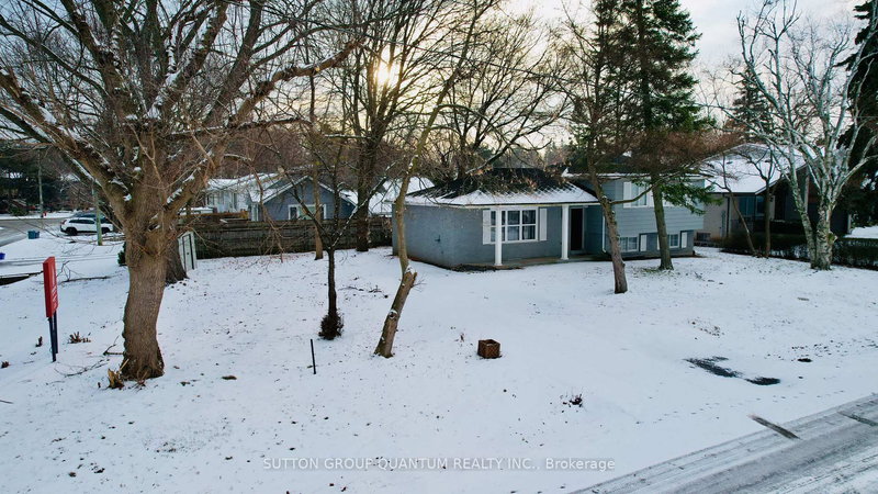 3118 Victoria St, Oakville, L6L 1K2 | Image 3