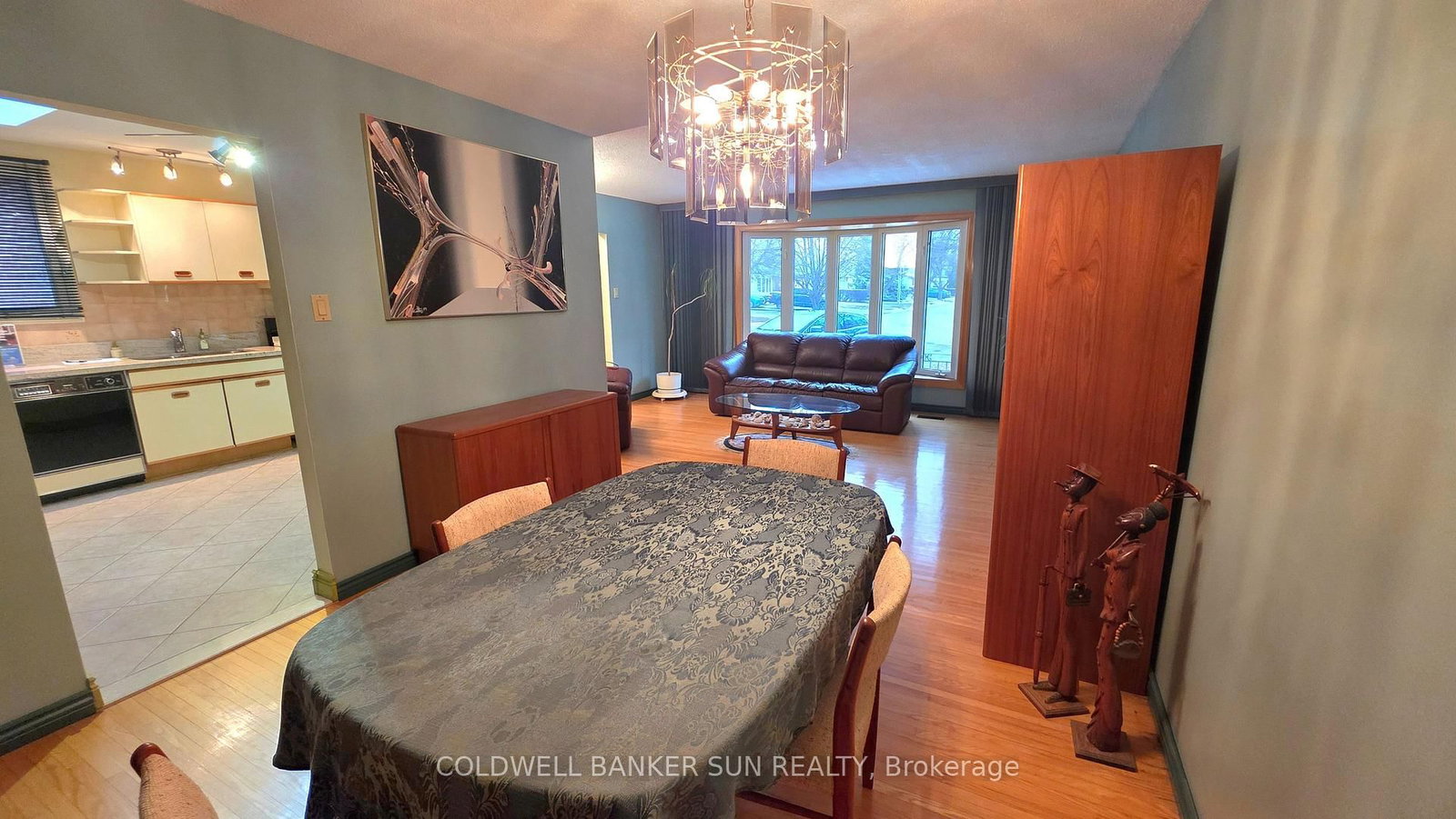 Semi-Detached House for sale at 23 Brookdale Crescent, Brampton, Ontario, L6T 1M8 - Avondale - MLS: W12669060