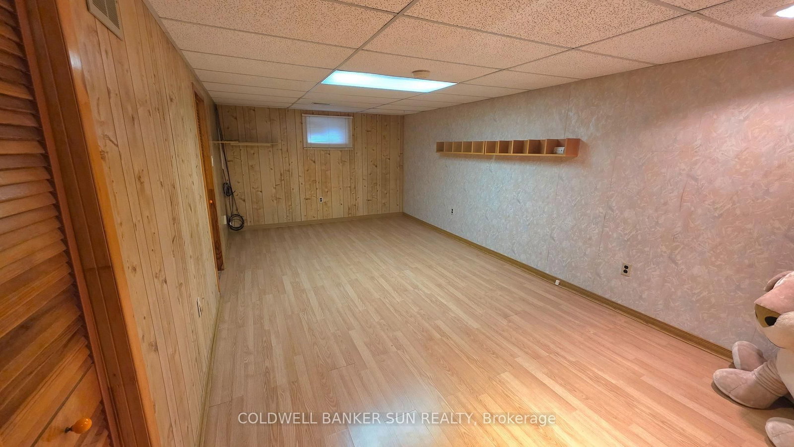 Semi-Detached House for sale at 23 Brookdale Crescent, Brampton, Ontario, L6T 1M8 - Avondale - MLS: W12669060