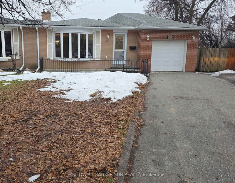 23 Brookdale Cres, Brampton, L6T 1M8 | Image 2