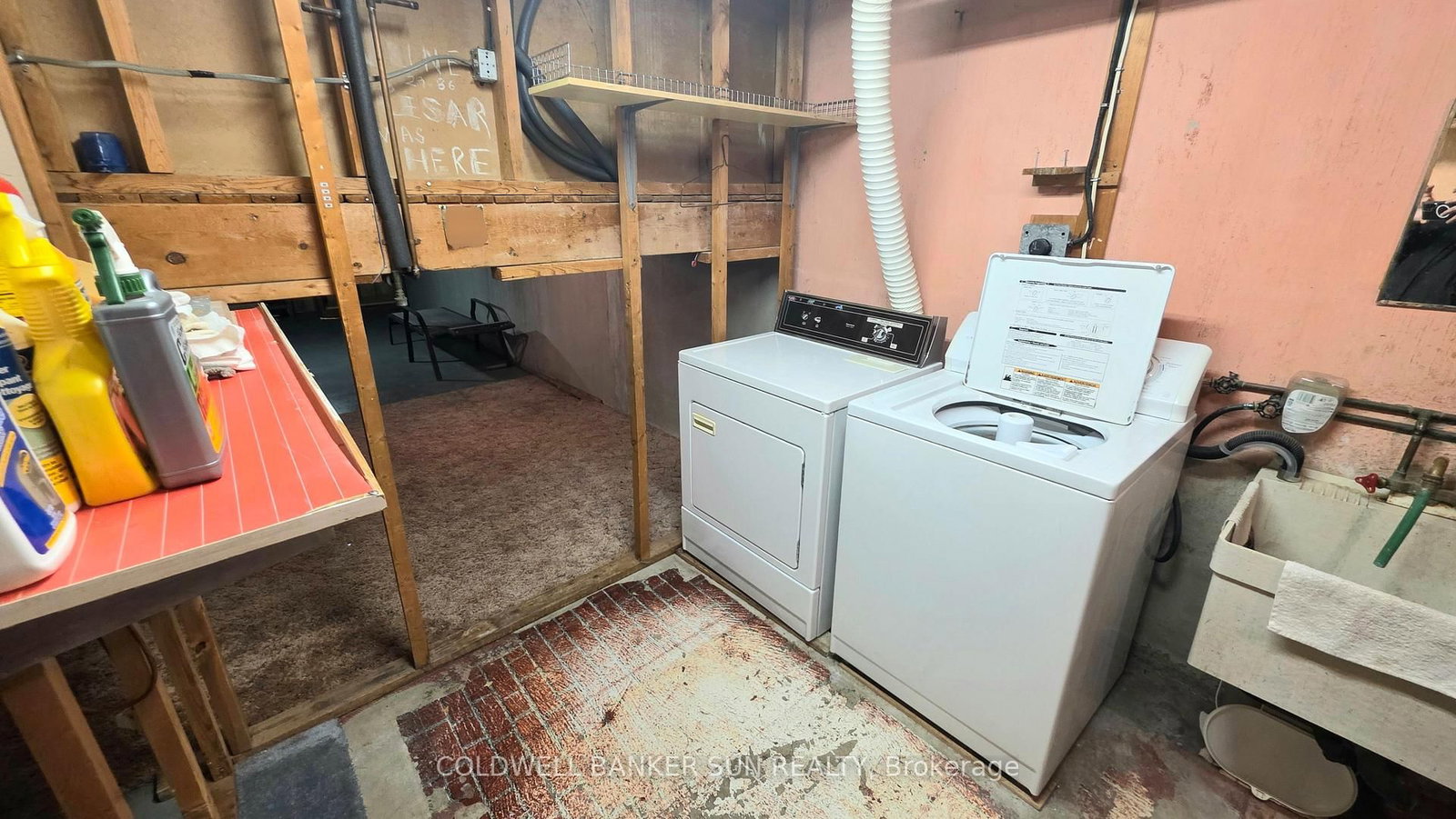 Semi-Detached House for sale at 23 Brookdale Crescent, Brampton, Ontario, L6T 1M8 - Avondale - MLS: W12669060