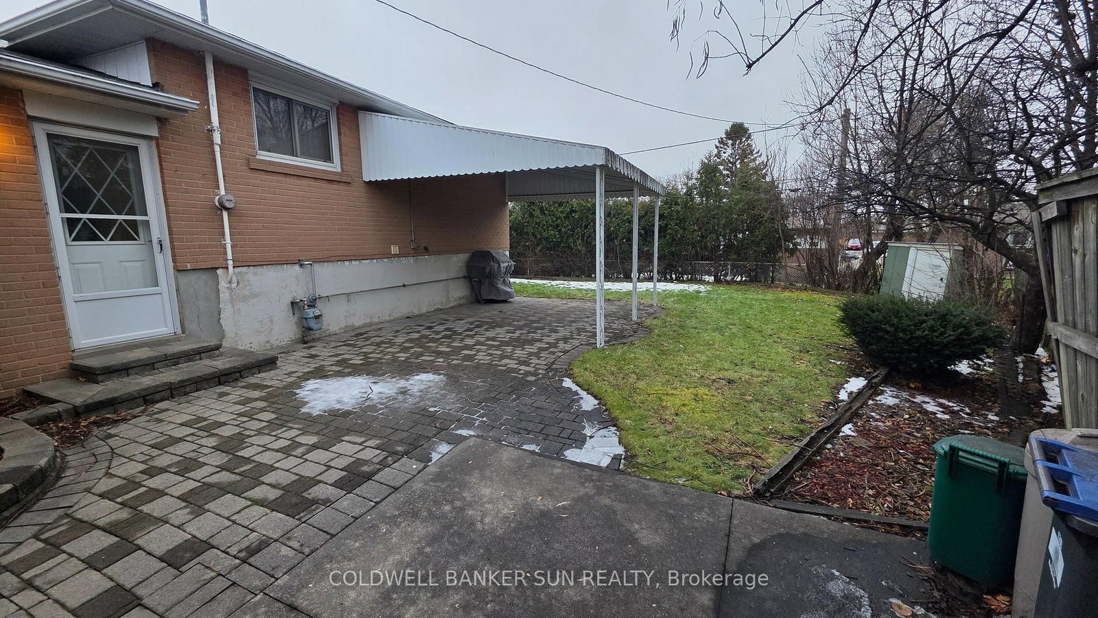 Semi-Detached House for sale at 23 Brookdale Crescent, Brampton, Ontario, L6T 1M8 - Avondale - MLS: W12669060