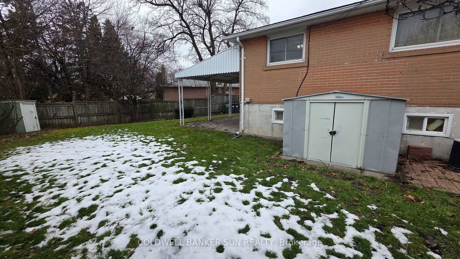 Semi-Detached House for sale at 23 Brookdale Crescent, Brampton, Ontario, L6T 1M8 - Avondale - MLS: W12669060