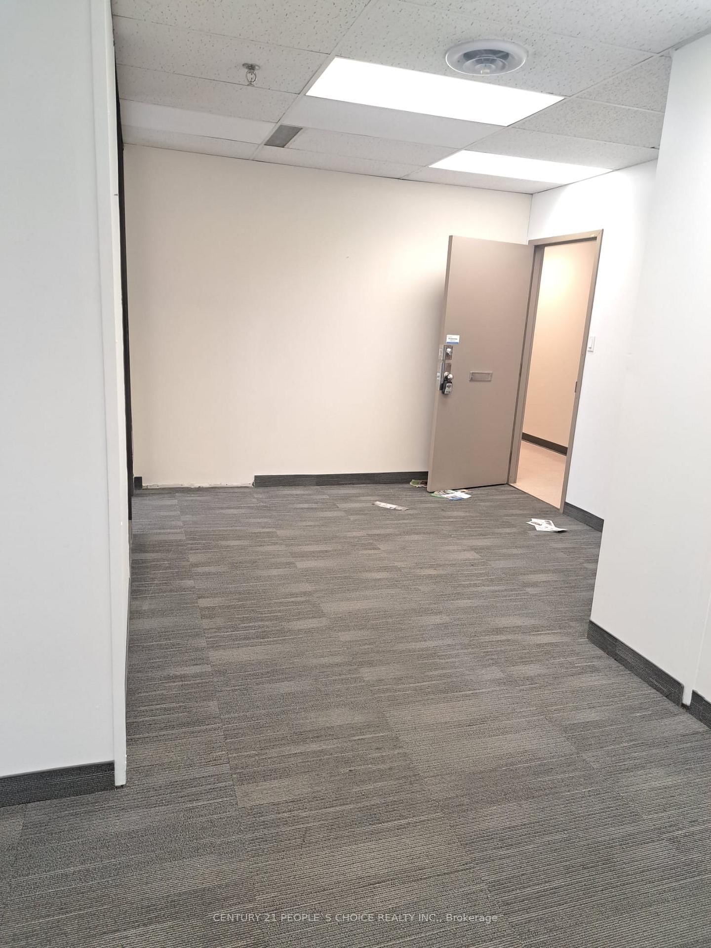 2465 Cawthra Road, Unit 101 - Photo 3