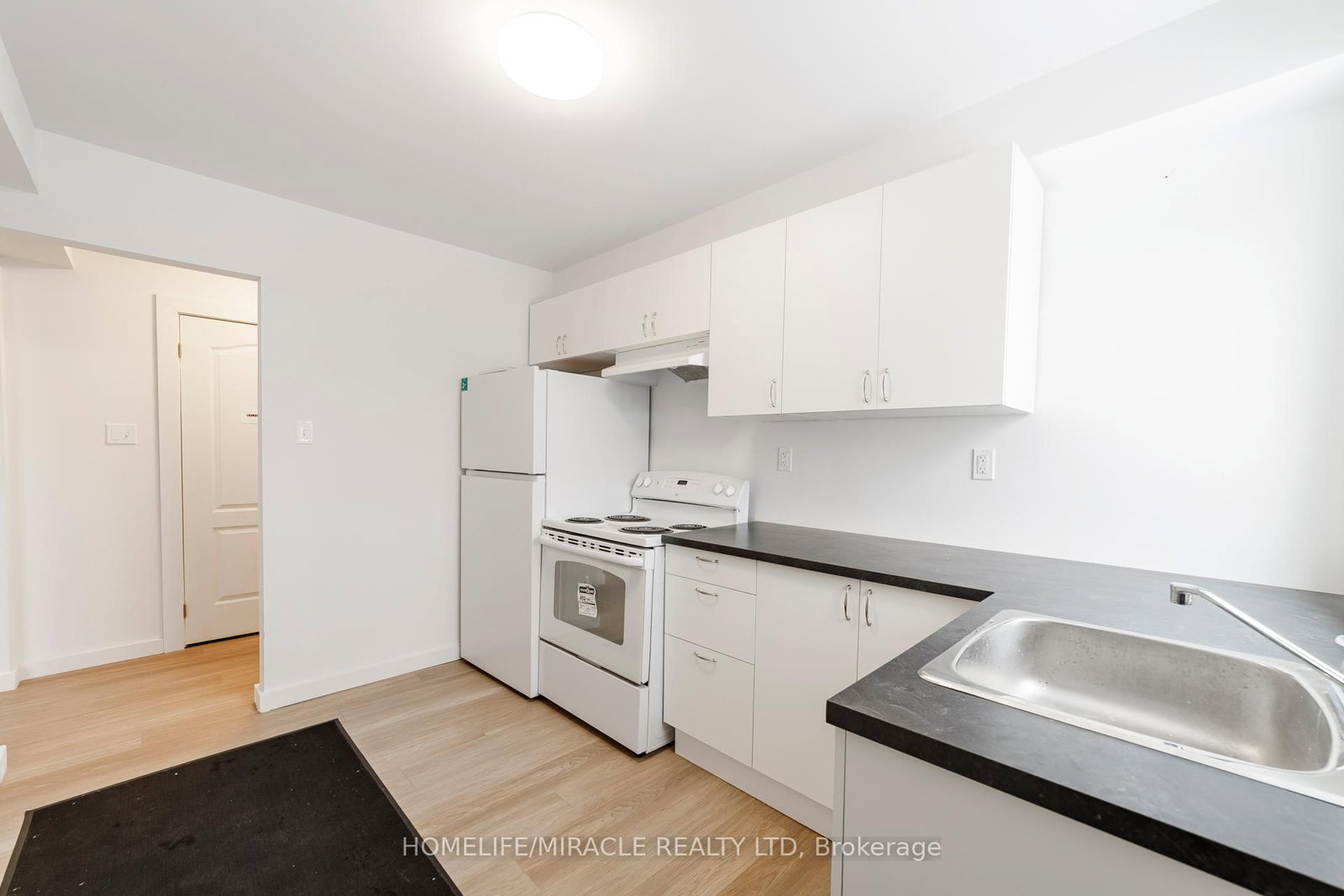 Semi-Detached House sold at 3309 Jolliffe Avenue, Mississauga, Ontario, L4T 1V6 - Malton - MLS: W12670100