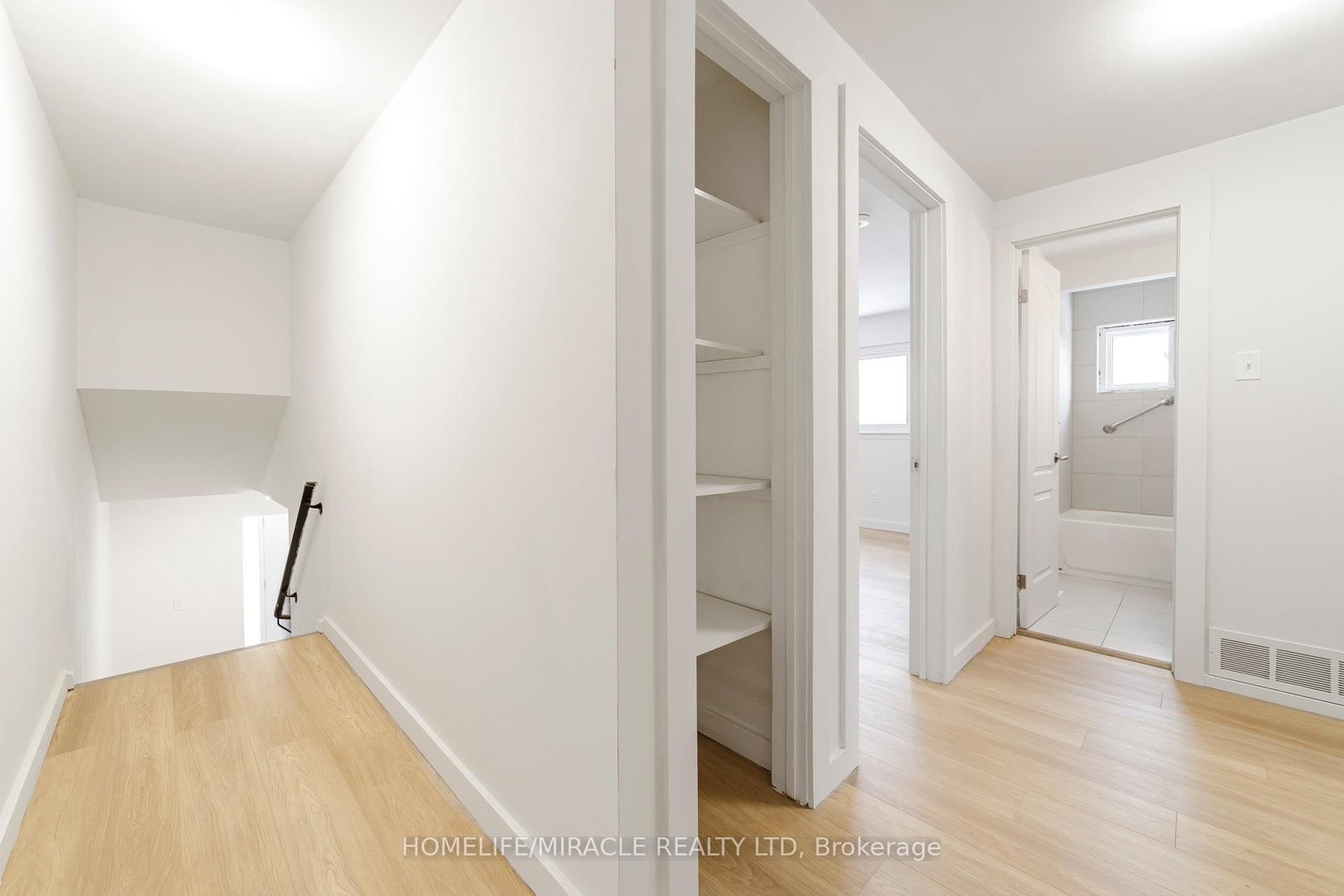 Semi-Detached House sold at 3309 Jolliffe Avenue, Mississauga, Ontario, L4T 1V6 - Malton - MLS: W12670100