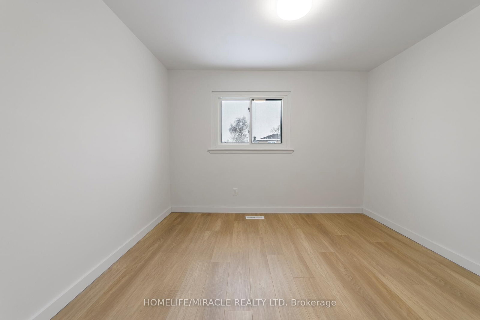 Semi-Detached House sold at 3309 Jolliffe Avenue, Mississauga, Ontario, L4T 1V6 - Malton - MLS: W12670100